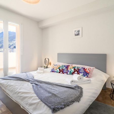 Modern Apartment Close To Martigny Train Station Exterior photo