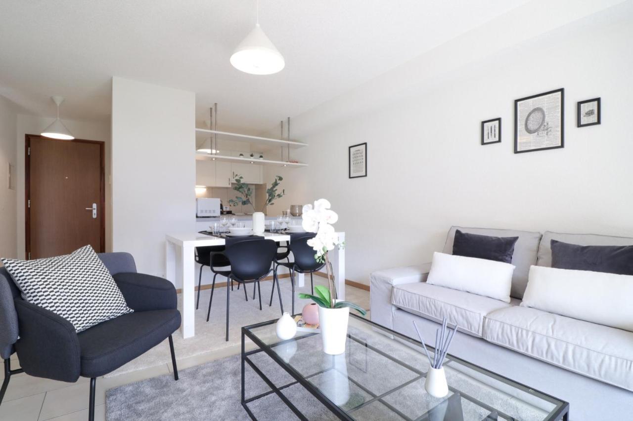 Modern Apartment Close To Martigny Train Station Exterior photo