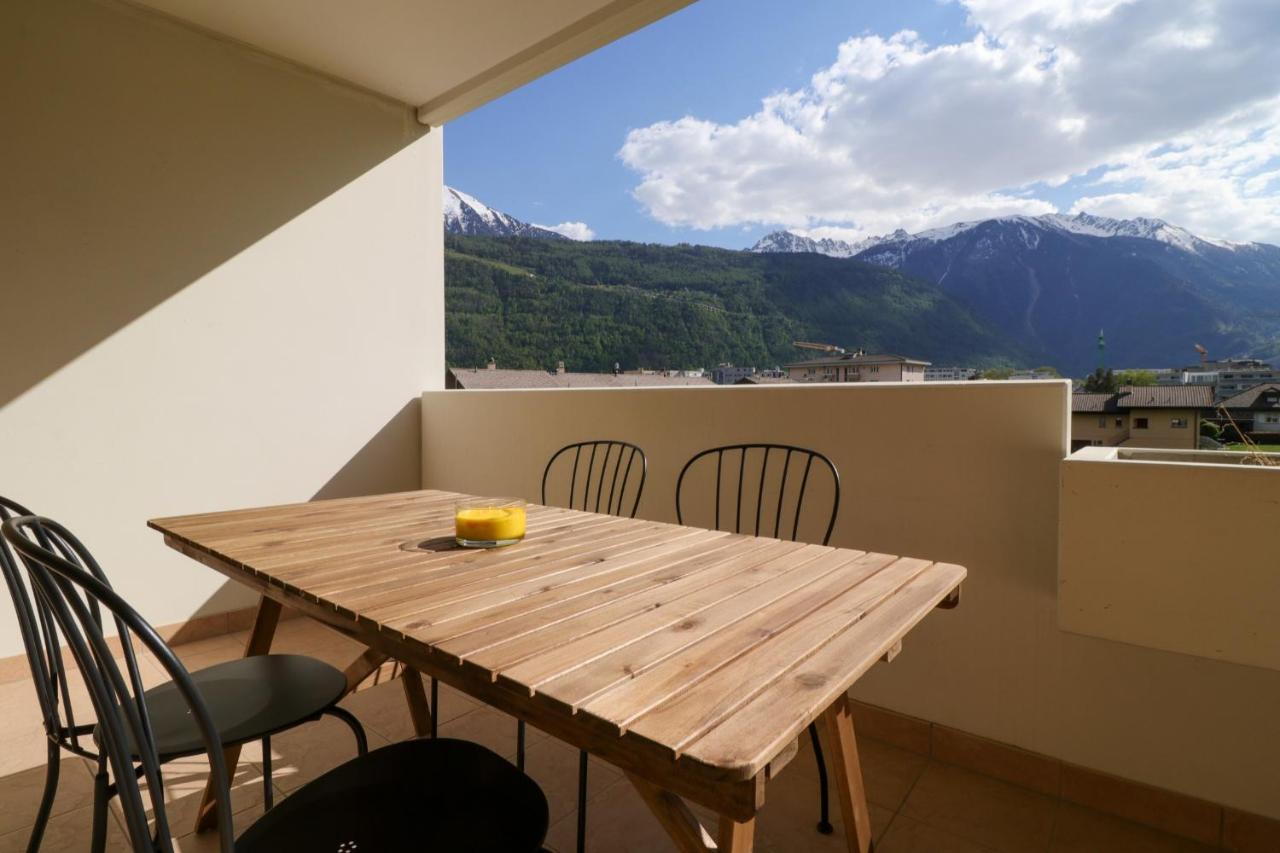 Modern Apartment Close To Martigny Train Station Exterior photo